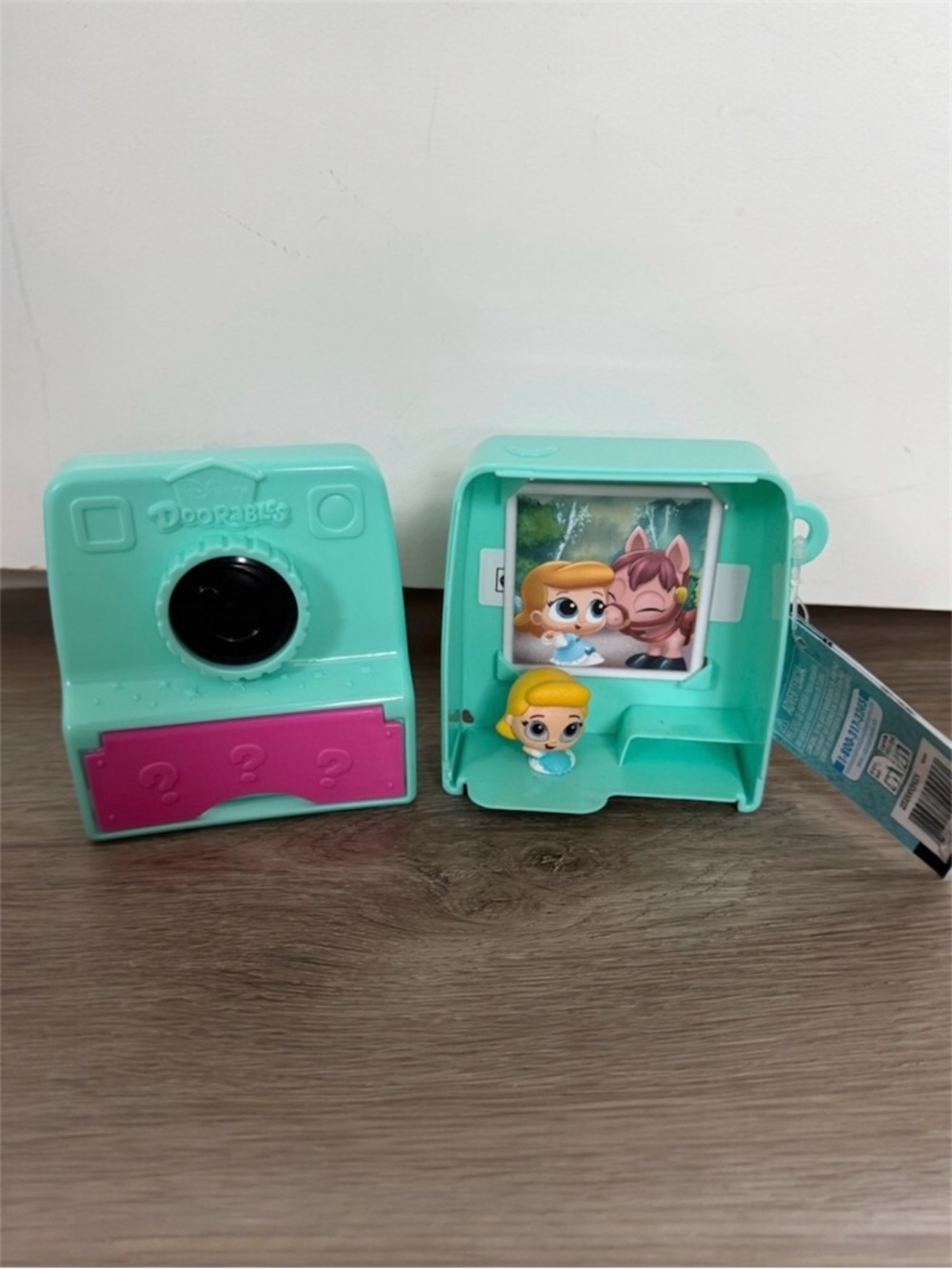 Disney Doorables Baby Cinderella Remember When Series Figure w Case & Photo Card